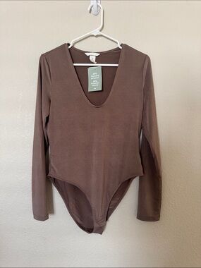 H&M Long Sleeve Scoop Neck Bodysuit - Brown